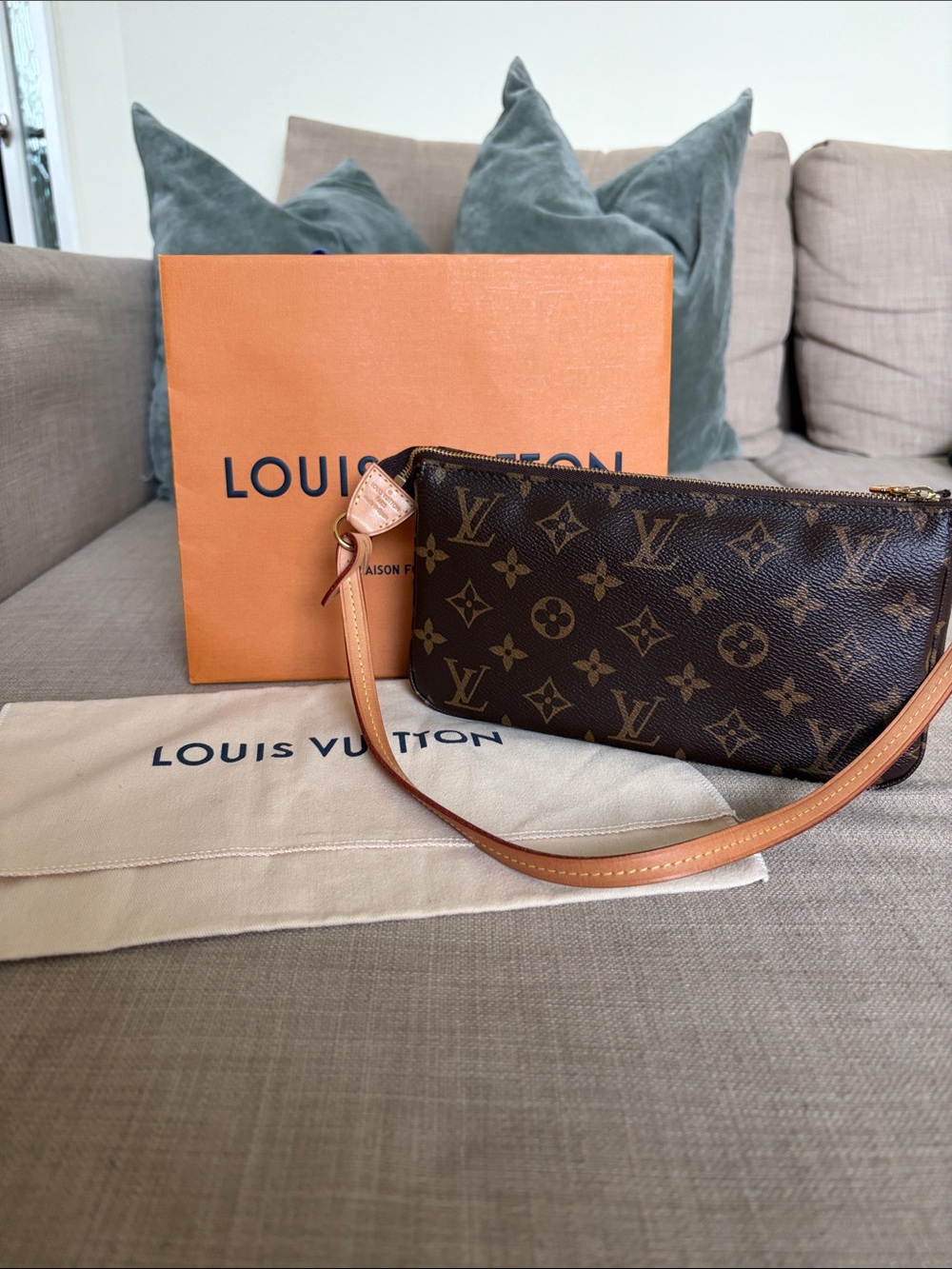 Louis Vuitton Monogram Pochette